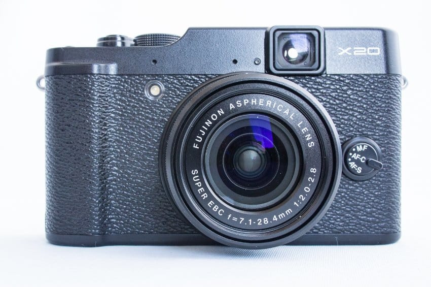 Retro-Kamera fokussiert schnell, fotografiert schön